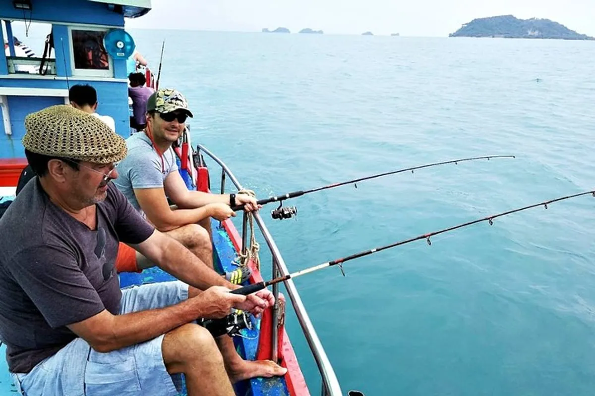 图片[2]-🌊 Koh Samui Snorkeling and Fishing Day Tour Itinerary 🎣🐠 - Ayany Travel-Ayany Travel