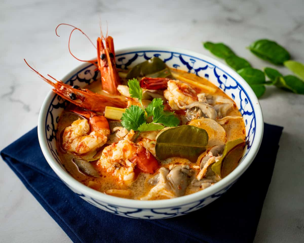 图片[6]-✨ Tom Yum Goong: The Classic Thai Spicy and Sour Shrimp Soup ✨ - Ayany Travel-Ayany Travel