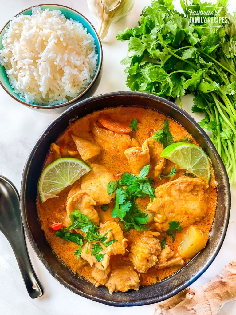 ✨ Massaman Curry: A Rich and Mild Thai Favorite ✨ - Ayany Travel-Ayany Travel