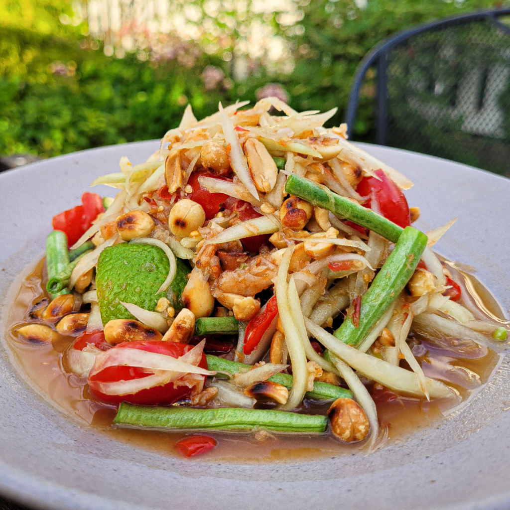 图片[3]-✨ Som Tam: Thai Green Papaya Salad ✨ - Ayany Travel-Ayany Travel