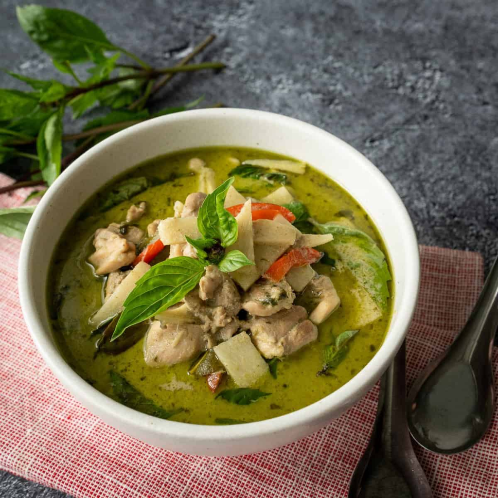 ✨ Gaeng Keow Wan Gai: Thai Green Curry Chicken ✨ - Ayany Travel-Ayany Travel